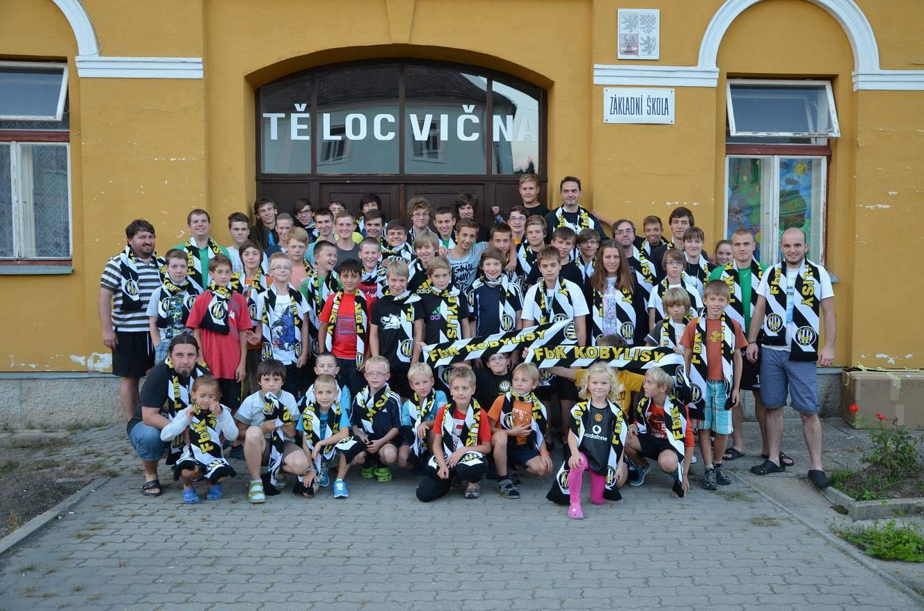 Účastníci soustředění 2014 Kardašova Řečice 16. až 23. srpna 2014, sezóna 2013-2014; Autor: neznámý; Zdroj: Archiv FbK Kobylisy